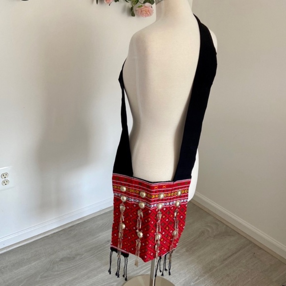 Peru Red Crossbody, NWOT
